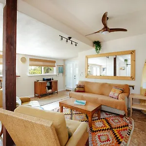 kekai-studio-the-koi-house-w-pool.hotelsinhawaii.org/